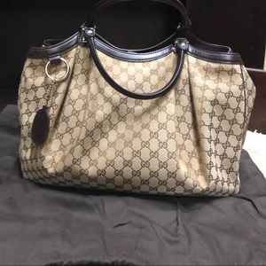Authentic large GUCCI monogram Sukey bag /tote